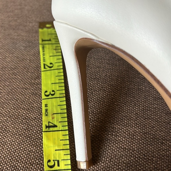 New Sz 5 1/2M White Slouch  Pointed Toe Stiletto Boots - Picture 9 of 13